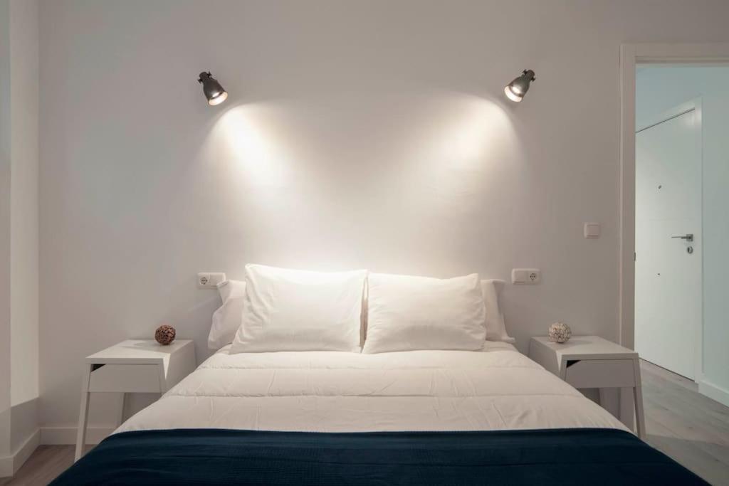 Moderno Apartamento En Plaza Merced マラガ エクステリア 写真